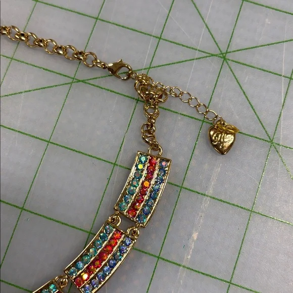 Elegant Multicolor Butterfly Necklace - Picture 6 of 7